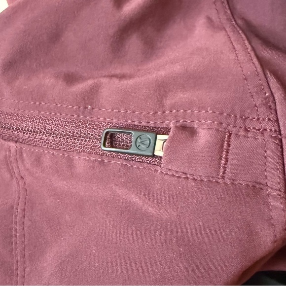 LULULEMON T.H.E. Great 9” Inseam Lined Athletic Shorts in Arctic Plum - Picture 9 of 11